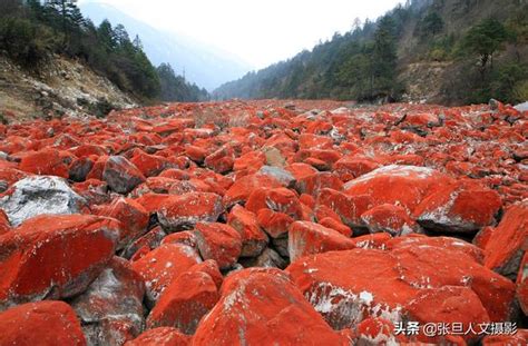 紅色石頭|四川有一條滿是紅色石頭的河流 景色是世界獨一無二。